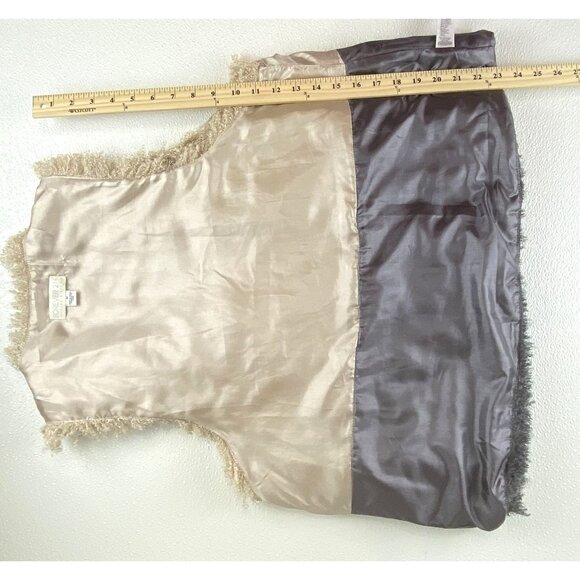 Womens 1X Faux Fur Shaggy Boho Chic Fluffy Oversized 2 Tone Vest by Forever 21+ - Picture 8 of 9